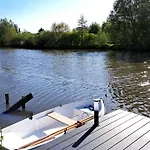 Chalet Het Waterchalet Op Monumentaal Ooltgensplaat