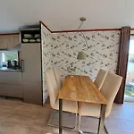 Het Waterchalet Op Monumentaal Chalet