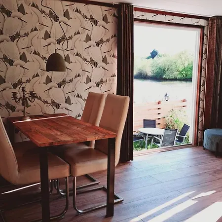 Het Witte Aan Het Water Monumentaal Ooltgensplaat