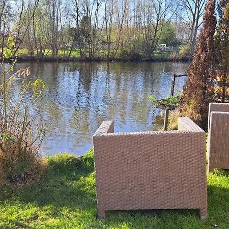 Шале Het Witte Aan Het Water Monumentaal *