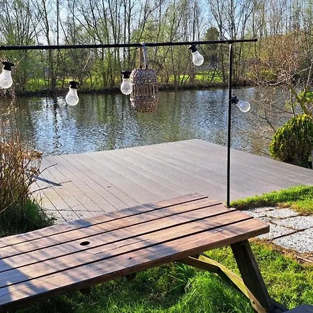 Het Witte Aan Het Water Monumentaal Ooltgensplaat