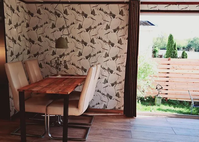 Шале Het Waterchalet Op Monumentaal Fort Ooltgensplaat