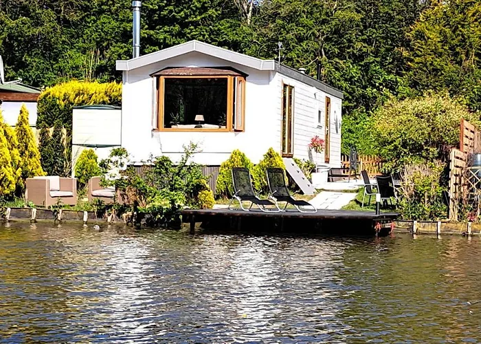 Het Witte Aan Het Water Monumentaal Domek alpejski Ooltgensplaat