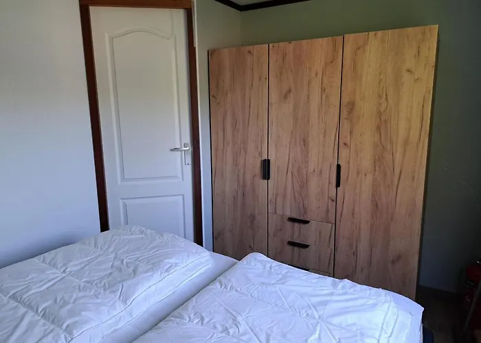 Het Witte Aan Het Water Monumentaal *