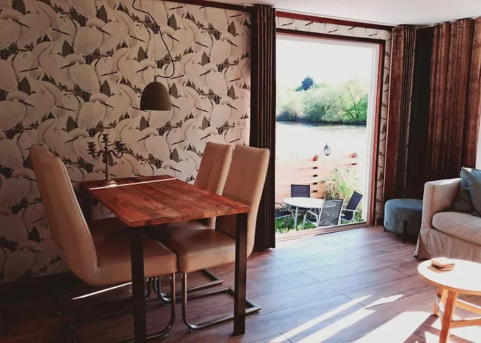 Het Witte Aan Het Water Monumentaal Ooltgensplaat