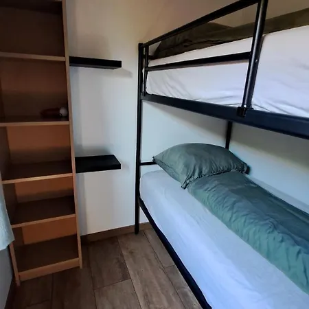 Het Witte Aan Het Water Monumentaal Alpehytte *